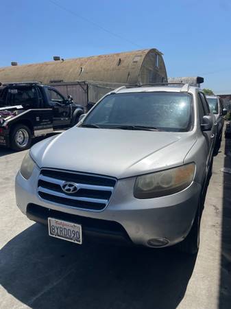 2013 Hyundai Tucson runs / looks good - $3,700 (Los Angeles)63476574434945124