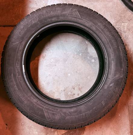Goodyear Winter Command Studded Snow Tires- 235/60/R18 1