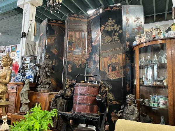 Large Chinese Vintage 8 Panel Screen 1