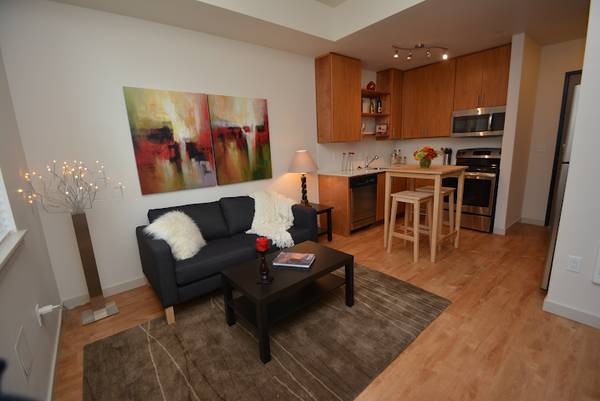 $1,295 / 1br - This Is Exactly How Your New Home Should Feel @ Abernethy Court! (SE Portland, Hawthorne, Ladd’s Addition)63956353148546122