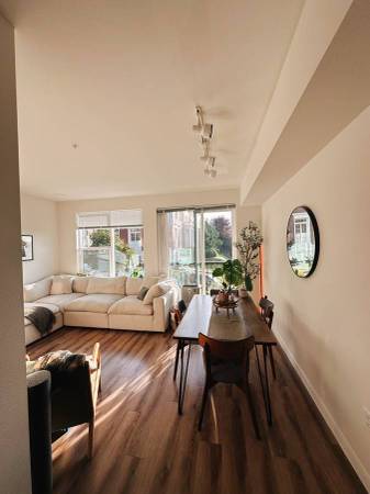 1 Bed, 1 Bath + Office Space 1