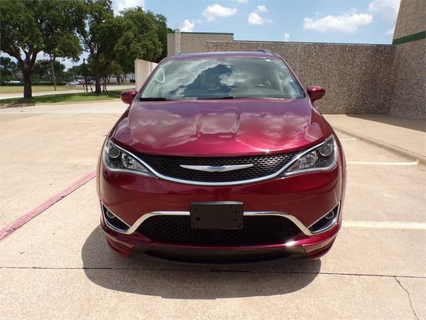 CHRYSLER PACIFICA TOURING-L VEHÍCULO CON RAMPA ELÉCTRICA PARA SILLA DE RUEDAS - $35,900 (Irving, TX)63612861400579123
