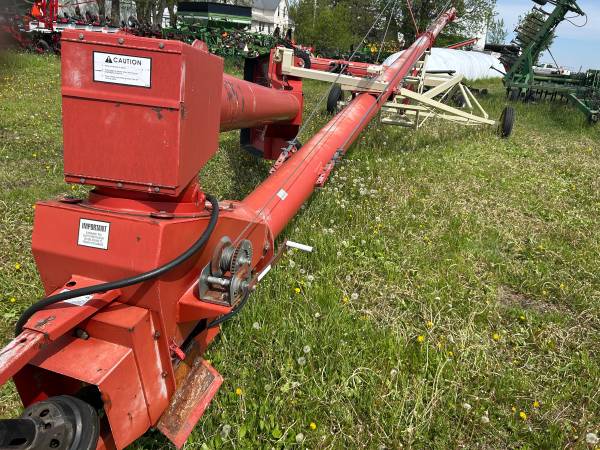 FARM KING 10" X 71' SWING AUGER 1