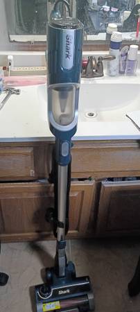 Shark vacum 1