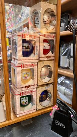vtg Charles Schulz Museum LTD edition ornaments Peanuts Snoopy Linus 1