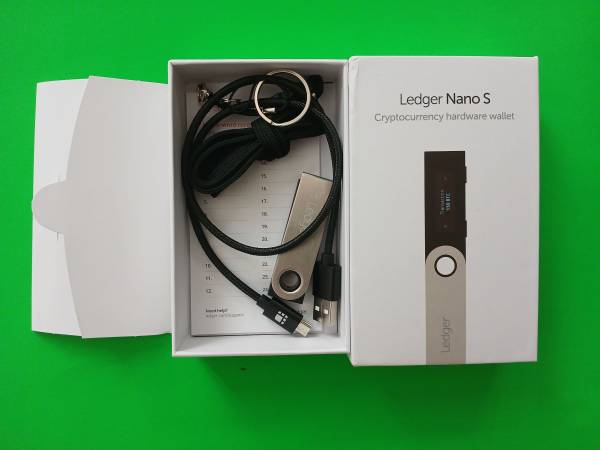 Ledger Nano S crypto currency wallet 1