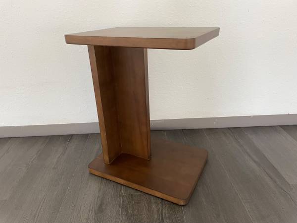 THUMA Beam Side Table 1