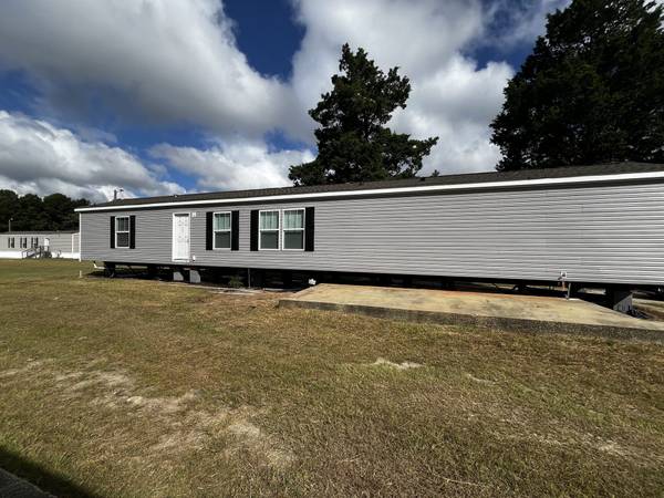 3BR/2BA Southern Pines - 3135 S Dingle Dr - $1,399/mo 1