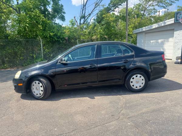2007 Volkswagen Jetta (79K Millas) - $4,995 (Camby)63622014627329121