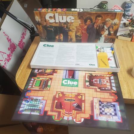 Clue Complete Classic Detective Family Board Game Parker Brothers 1996 1