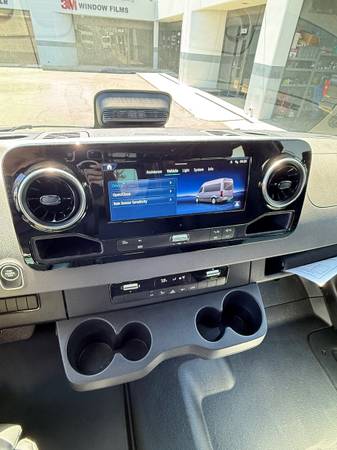 2025 Mercedes Benz Sprinter AWD - Photo 7
