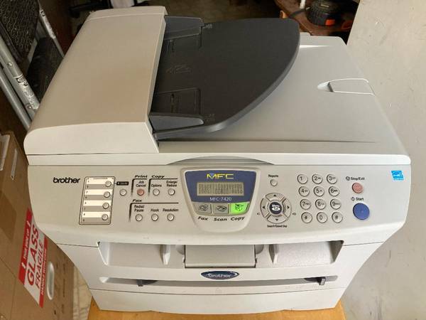 Brother MFC-7420 Flatbed Laser Multi-Function Center + New OEM  Toner 1