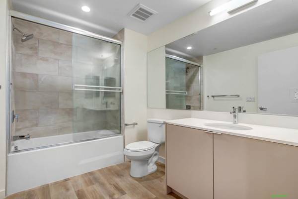 $2,150 / 449ft2 - Pisos con Estilo de Madera * Balcón/Patio * Estudio Nuevo en West Adams (West Adams)63953220980227124