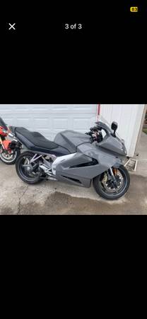 2001 Aprilia RST1000 FUTURA Sport, a lightweight and reliable motorcycle 1