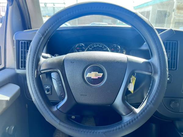 2014 Chevrolet EXPRESS 3500 CUTAWAY - Photo 12