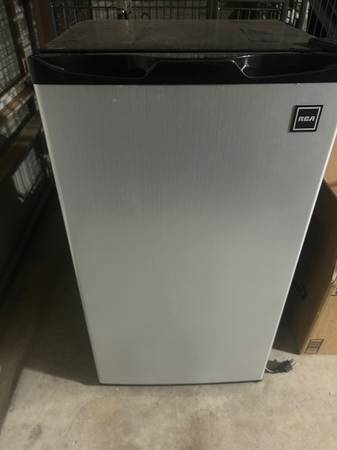 Small refrigerator 1