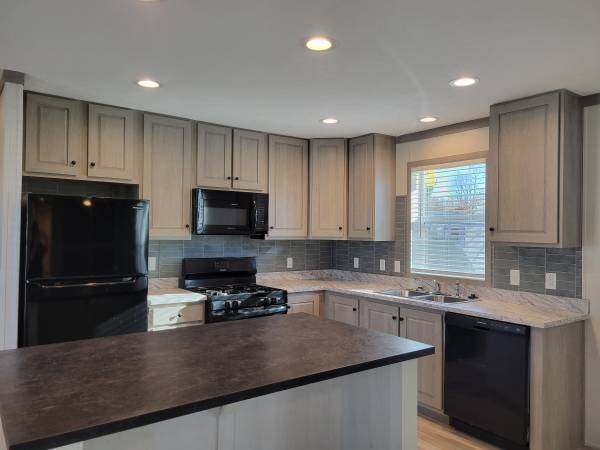 $1,149 / 2br - 960ft2 - Must see 2 bedroom 2 bathroom home! (Springfield)