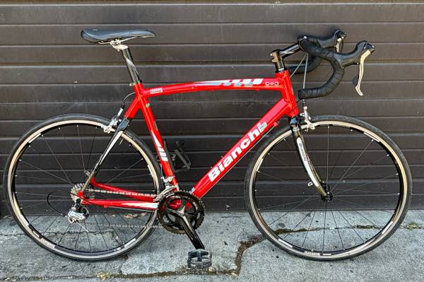 Bianchi Via Nirone 7 Road Bike - Size 56cm - bicycles - by owner Bianchi Via Nirone 7 Road Bike - Size 56cm - bicycles - by owner