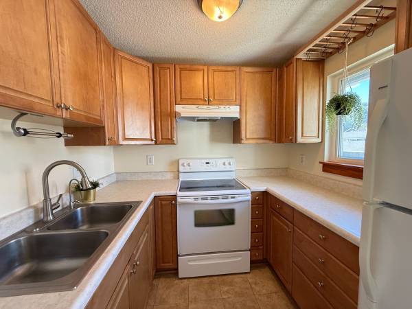$1,550 / 3br - 1023ft2 - Condo for rent (Lawrence)63873104913155122