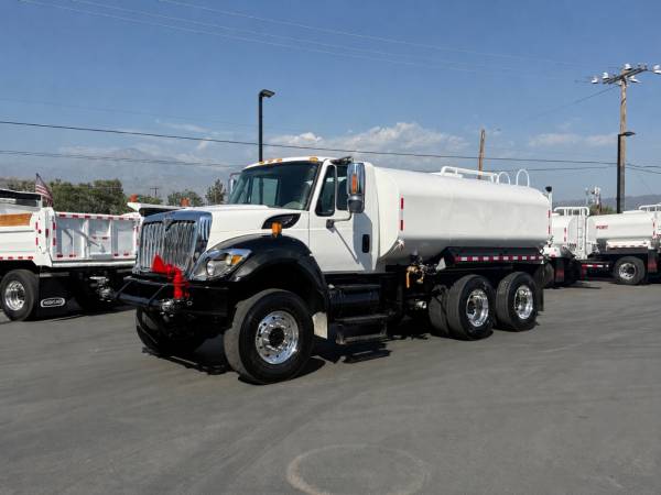 2010 International 7400 6x6 Water Truck BRAND NEW TANK AND PLUMBING 1
