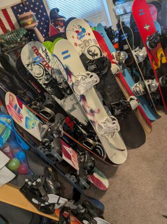 SNOWBOARDS WITH BINDINGS BOOTS, HELMETS 1
