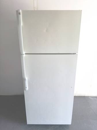 GE 18 CFT FRIDGE 1