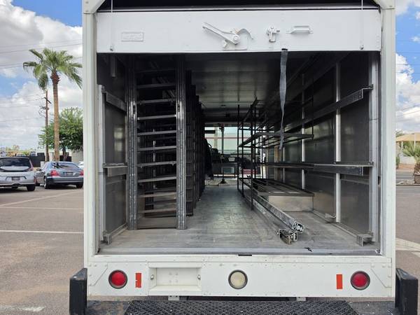 1998 Freightliner MT45 - Photo 13
