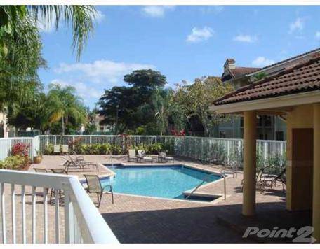 $2,000 / 2br - 1ST FLOOR.. SPACIOUS 2 BED, 2 BATH SPLIT FLOOR PLAN (CORAL SPRINGS)64001849019010122