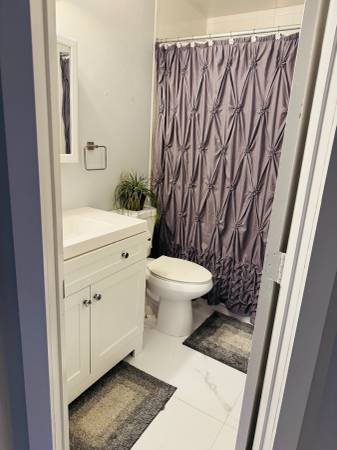 $1,200 / 2br - Room for Rent with Private Bathroom (Plantation)63379686441475124
