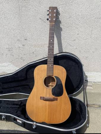 Martin D 18 1976 1