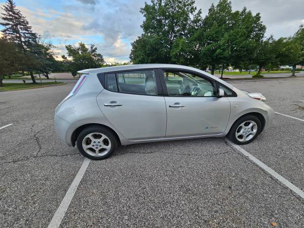 2012 Nissan Leaf ☆☆☆ - $3,900 (South Burlington)63622657859203123