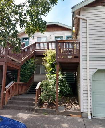 2073 Cherry St #5 1