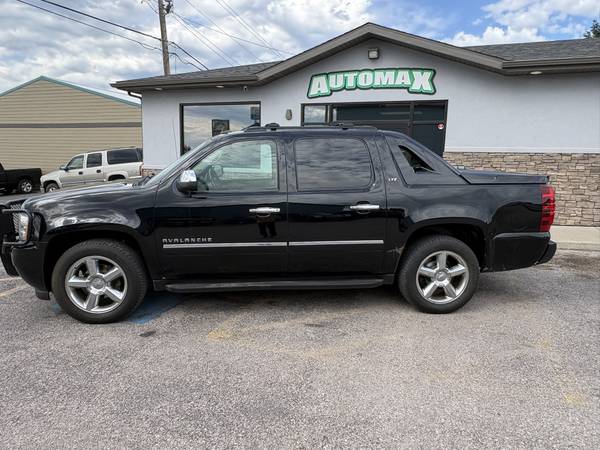 2012 Chevy Avalanche 1