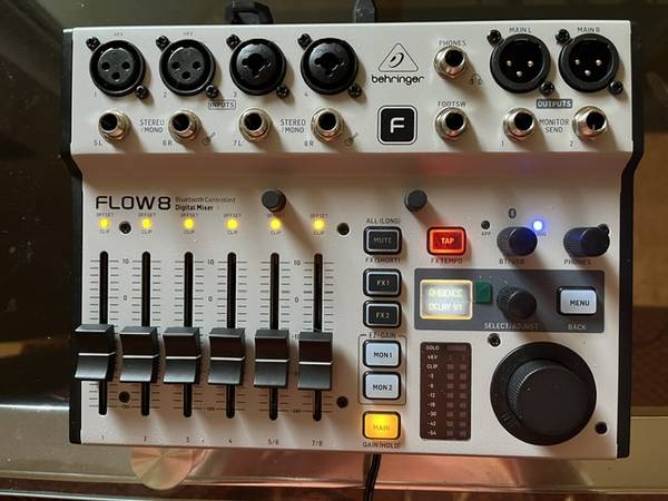 Behringer FLOW 8 8-Input Digital Mixer 1