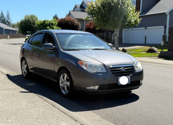 2008 Hyundai ELANTRA five speed manual - $2,550 (Auburn)63617234465281123