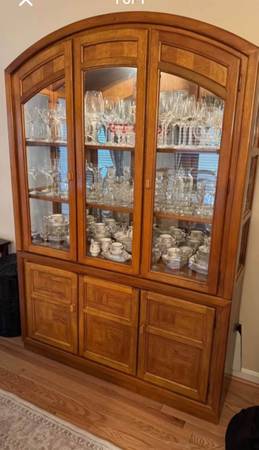 Curio/China cabinet 1