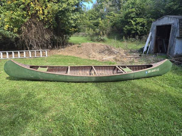 13ft wood & fiberglass canoe 1