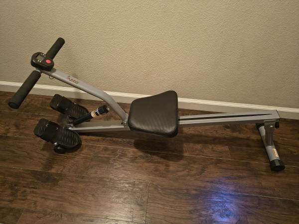 Small rowing machine 1