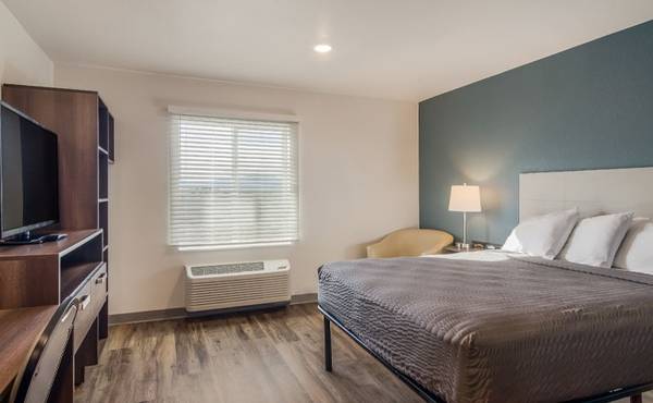 $499 / 1br - Tour Today, Check In Today - No Lease Needed! (1980 Kelley Court, Libertyville, IL)63898599048323123
