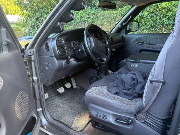 2002 Dodge Cummins 2500 6-speed - $24,000 (Seattle)63613935116547123