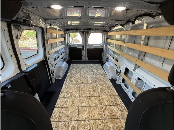 2023 Ford Transit 250 - Photo 15