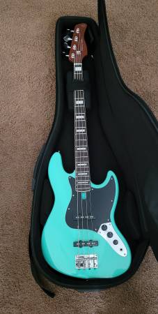 Never used Sire Marcus Miller Jazz Bass. 1