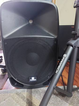 Proreck,All in One 15",2 Way Bluetooth,USB/SD card, Powered Speaker 1