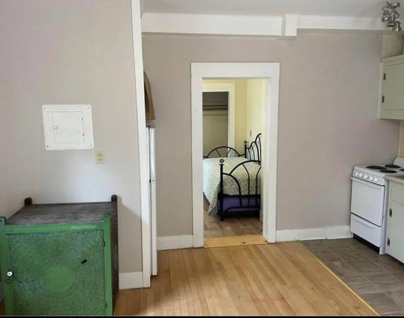 1000,00 $ / 1 dormitorio - Apartamento limpio y soleado para una persona63313484541827124