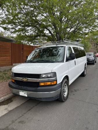 2019 Chevrolet Express 3500 –