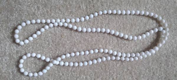 White bead necklace 1