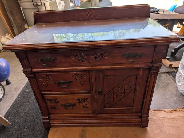small oak cabinet 1