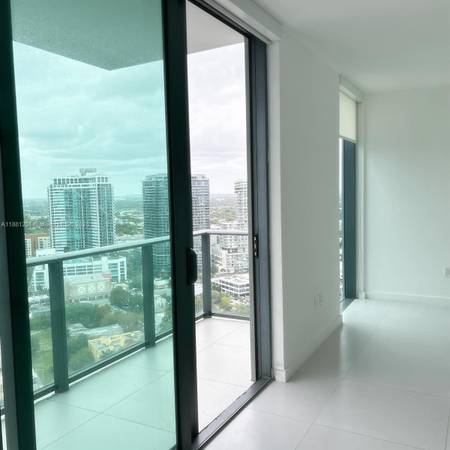 $4,100 / 2br - 944ft2 - 🔥 2/2 EDGEWATER:  In A Very Nice Area  Enjoy This Beautiful 2 Bedroom (Edgewater)64049278624642120