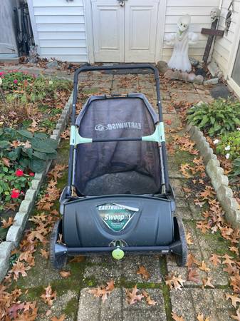 Earthwise leaf sweeper 1