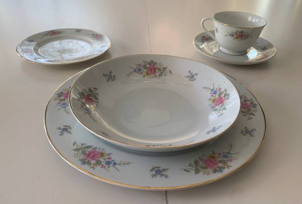 32Pc. Vintage Porcelain China Set/Candlelight by BRISTOL (JAPAN) 1